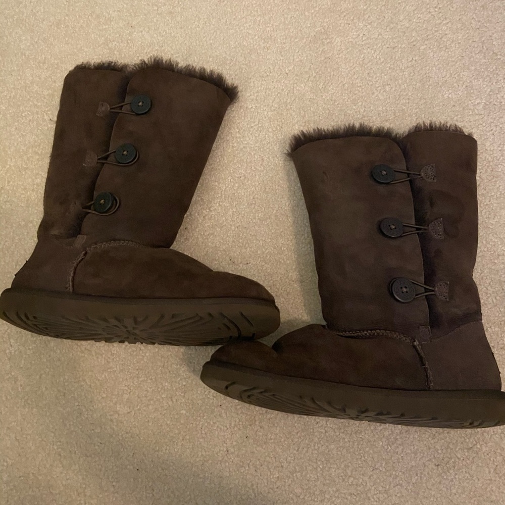 UGGS